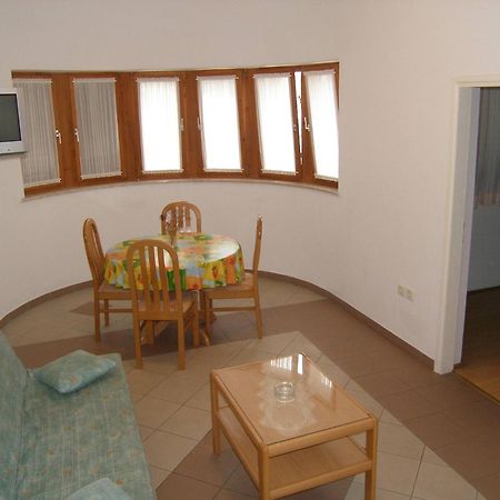Lorena Apartments In Пула Экстерьер фото
