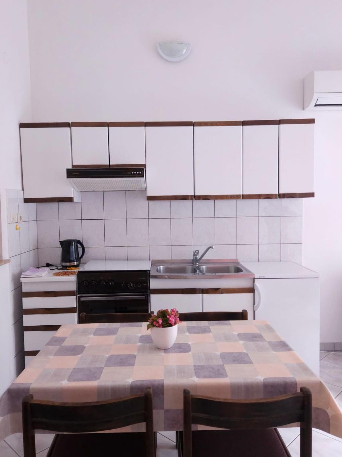 Lorena Apartments In Пула Экстерьер фото