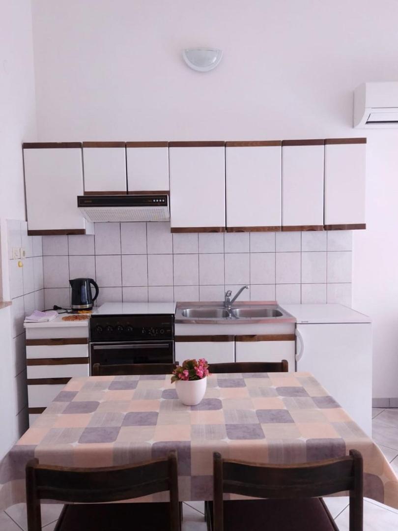 Lorena Apartments In Пула Экстерьер фото